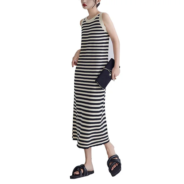 Custom black and white striped sleeveless suspender long dress knitted sweater vest skirt loose slimming dress