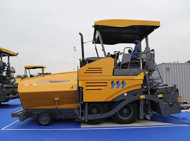 SSP Series SSP80C-8H Paver 155kw Power, 8m Width, 35cm Thick Paving Expert