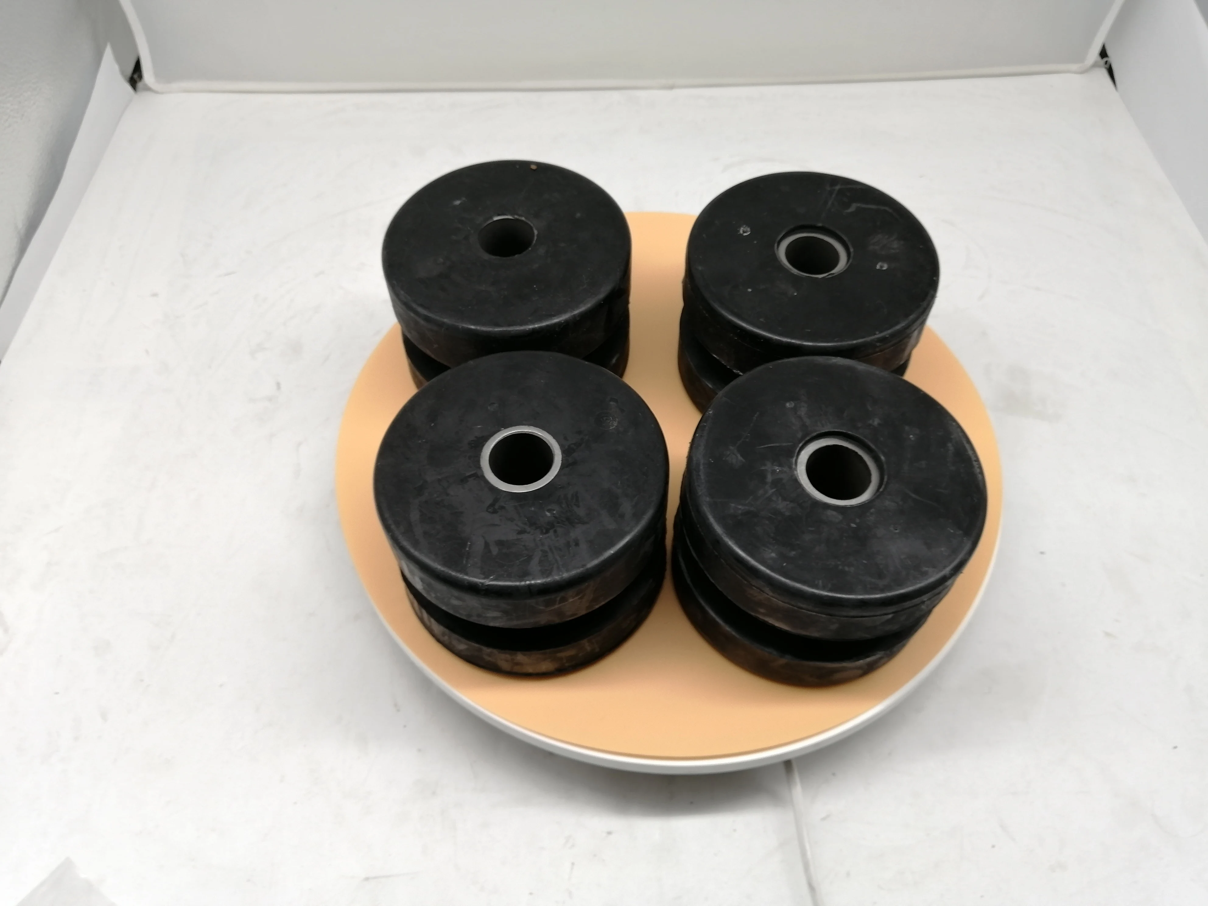 Good Price!ENGINE MOUNT 14528380 NEW For Volvo