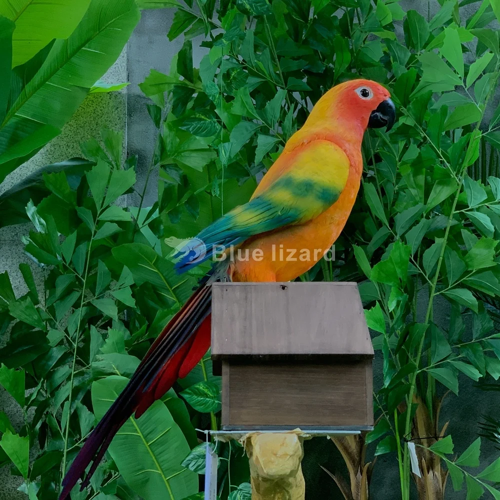 Blue Lizard Realistic Large Animatronics Animal Live Size Woolly Animatronic Parrot Sun Conure Model for Children Park