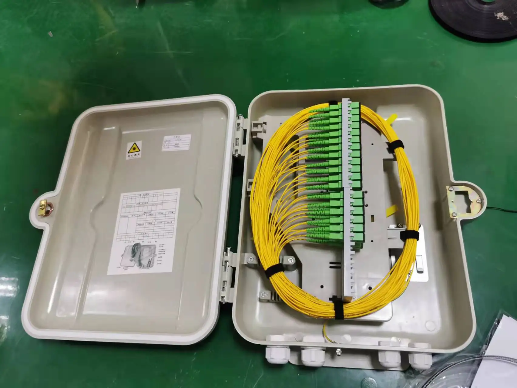 4/8/16/32 ports FTTH distribution box ports fiber ftth terminal box 72 core ftth box fiber access