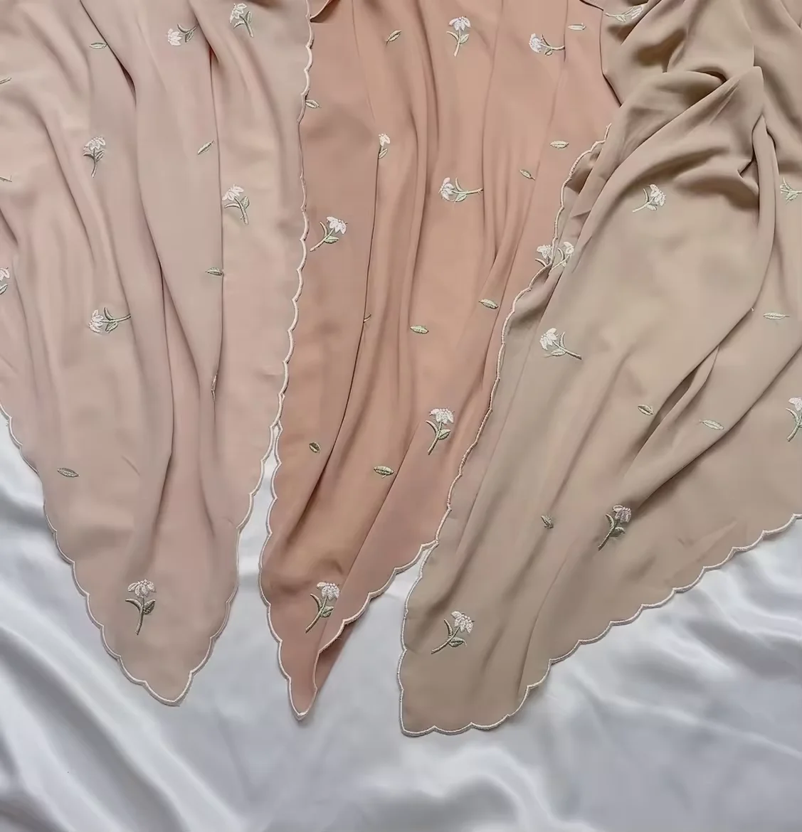 2024 Korea Chiffon  Hijab 180*70cm Muslim Woman Hijab Multiple Colors Available Edge Scallop Embroidery Delicate Embroidery