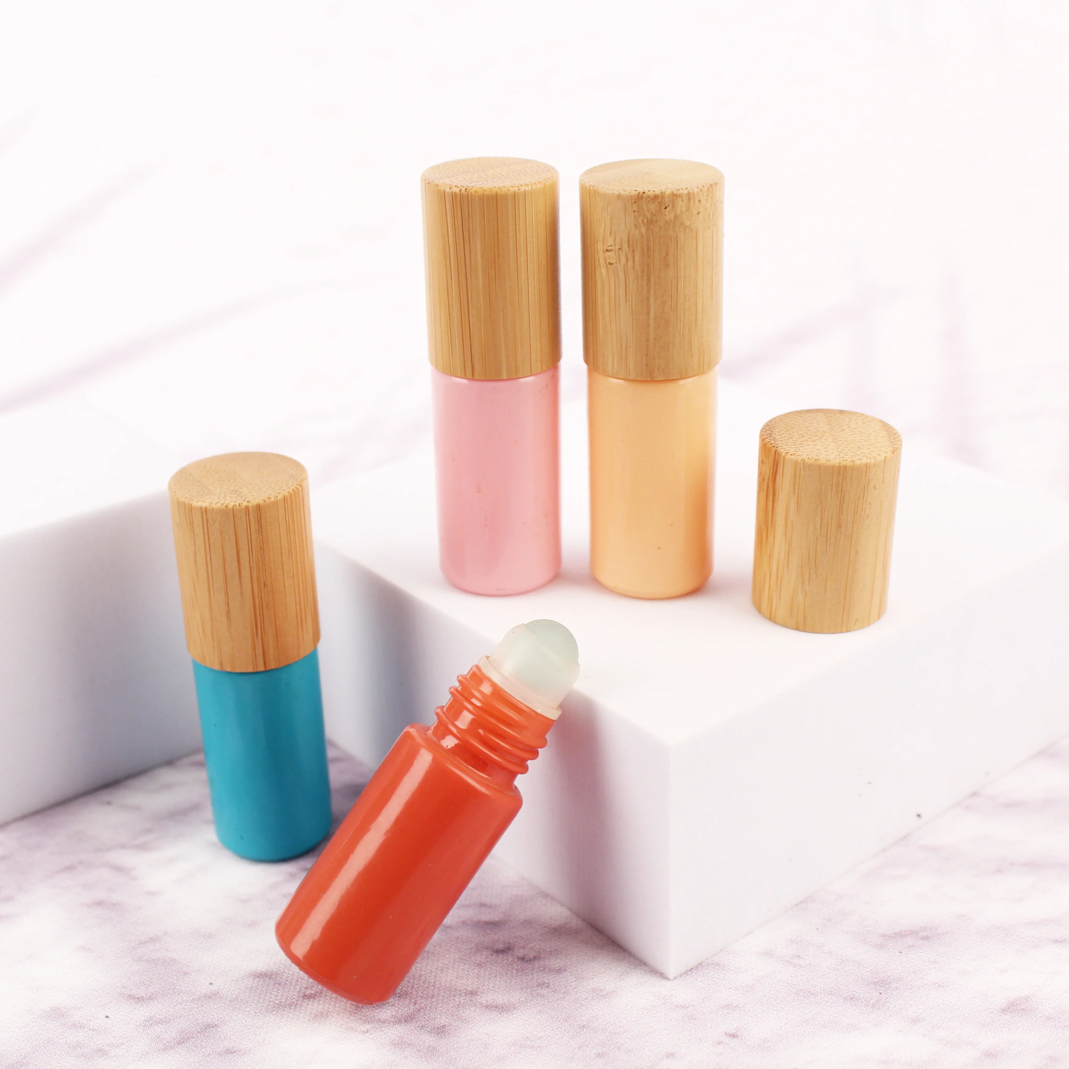 round empty colorful 5ml glass cosmetic roll on bottle with metal roller