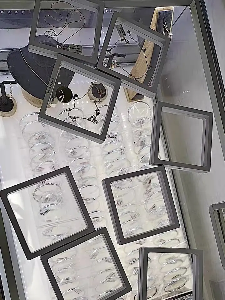 Spot customized multi color portable transparent PE film display box suspended packing box jewelry ring bracelet box