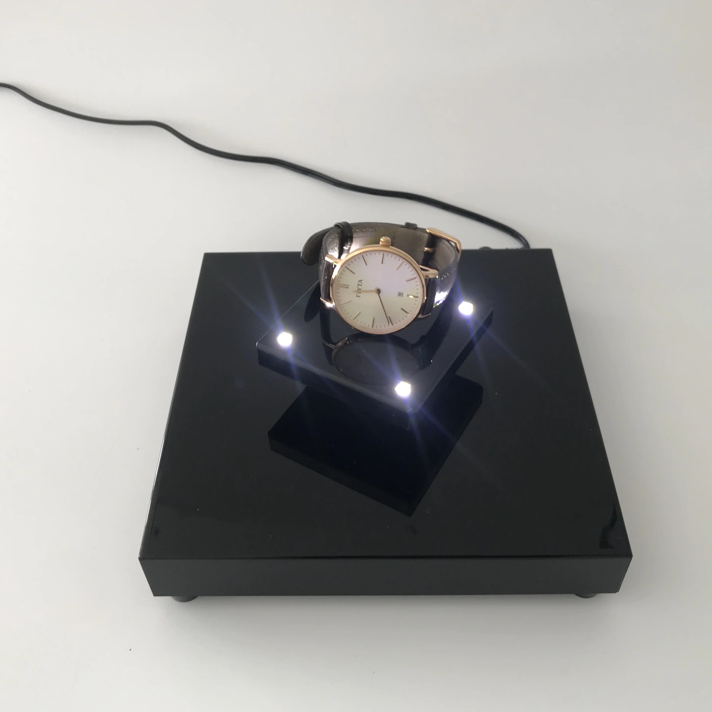 New Design Magnetic Levitating Display Stand Display Racks Fashion Jewelry Display Holder