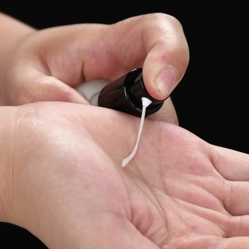 1.7 Oz Frosted Glass Spray Bottles Portable Perfume Atomizer 5ml 30ml Empty Cosmetic Spray Bottle with Black Sprayer Pump