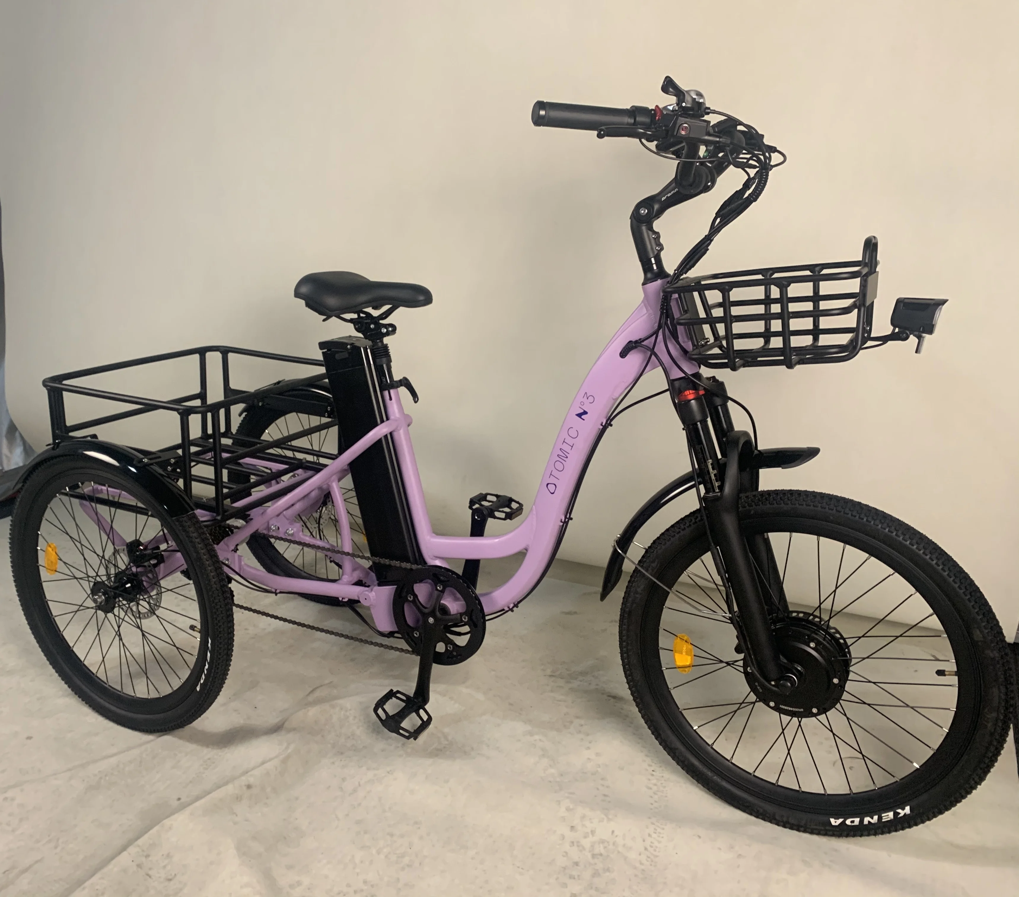 Adult electric tricycle with aluminum alloy frame