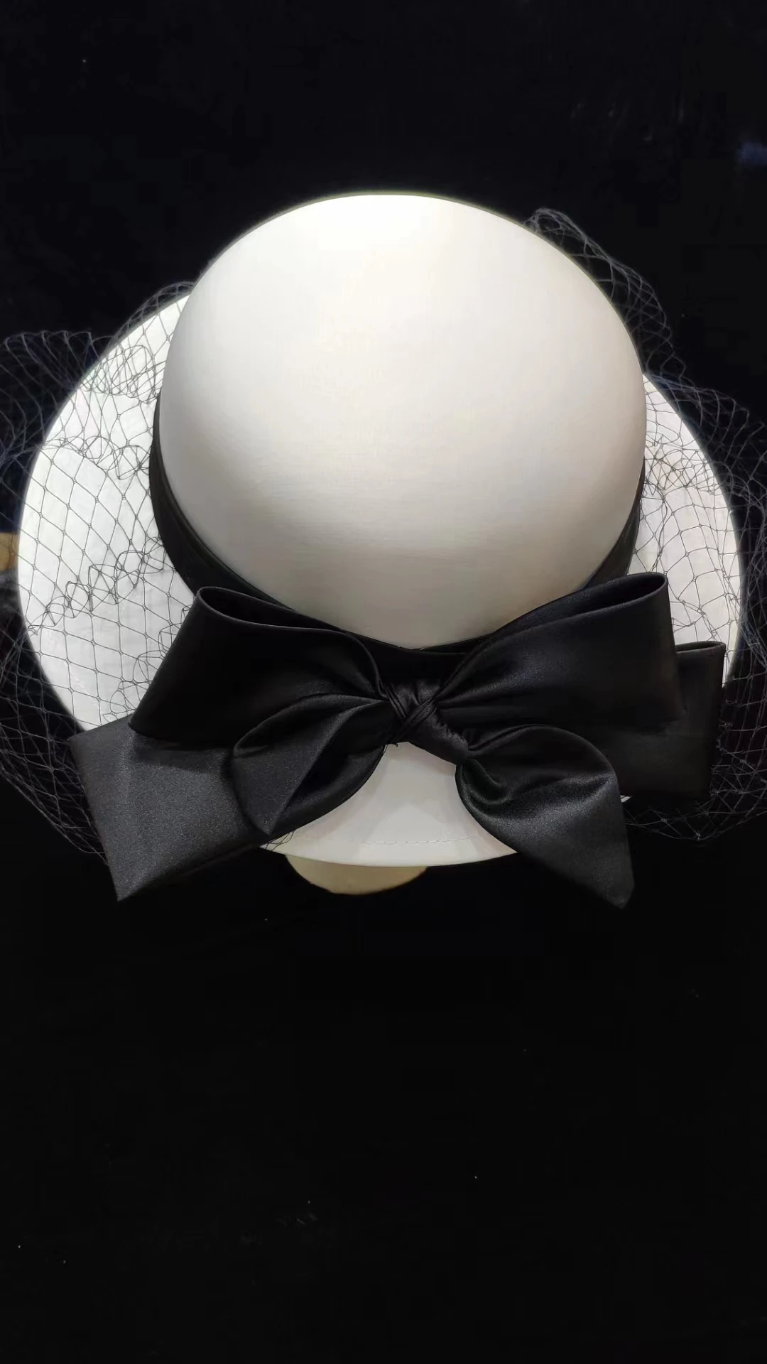 QUEENS GOWN Vintage London ladies dress hats red 3d flower hats black bow design fashionable gentlewoman hats