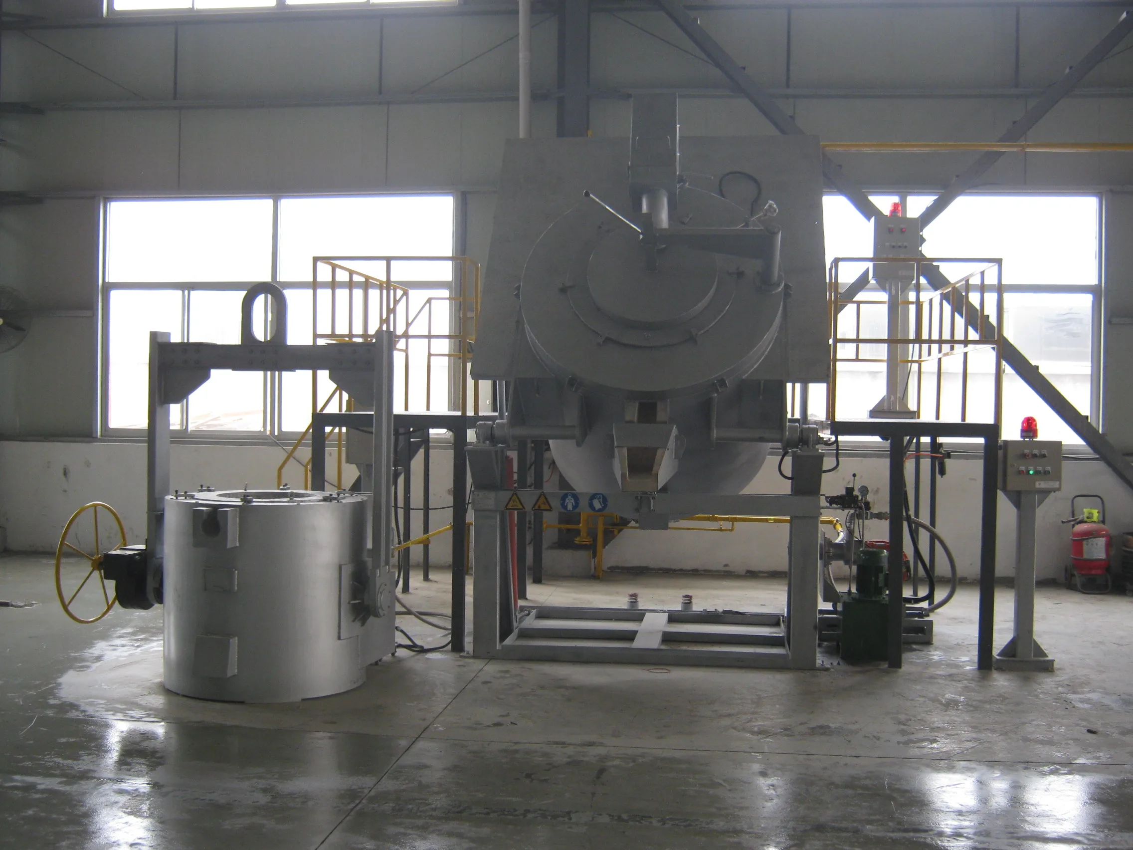 Capacity 800KG Electric LPG Aluminium Crucible Melting Furnace For Direct Casting