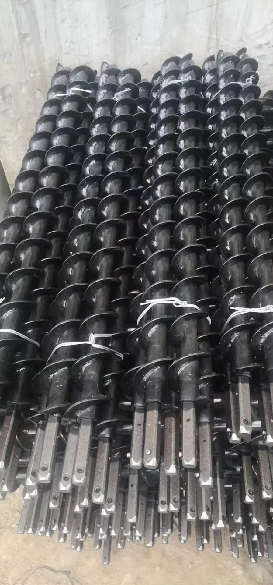 High efficiency Twisted spiral drill rod for coal mining slag extraction water drainage Steel pipe tapered thread drill rod