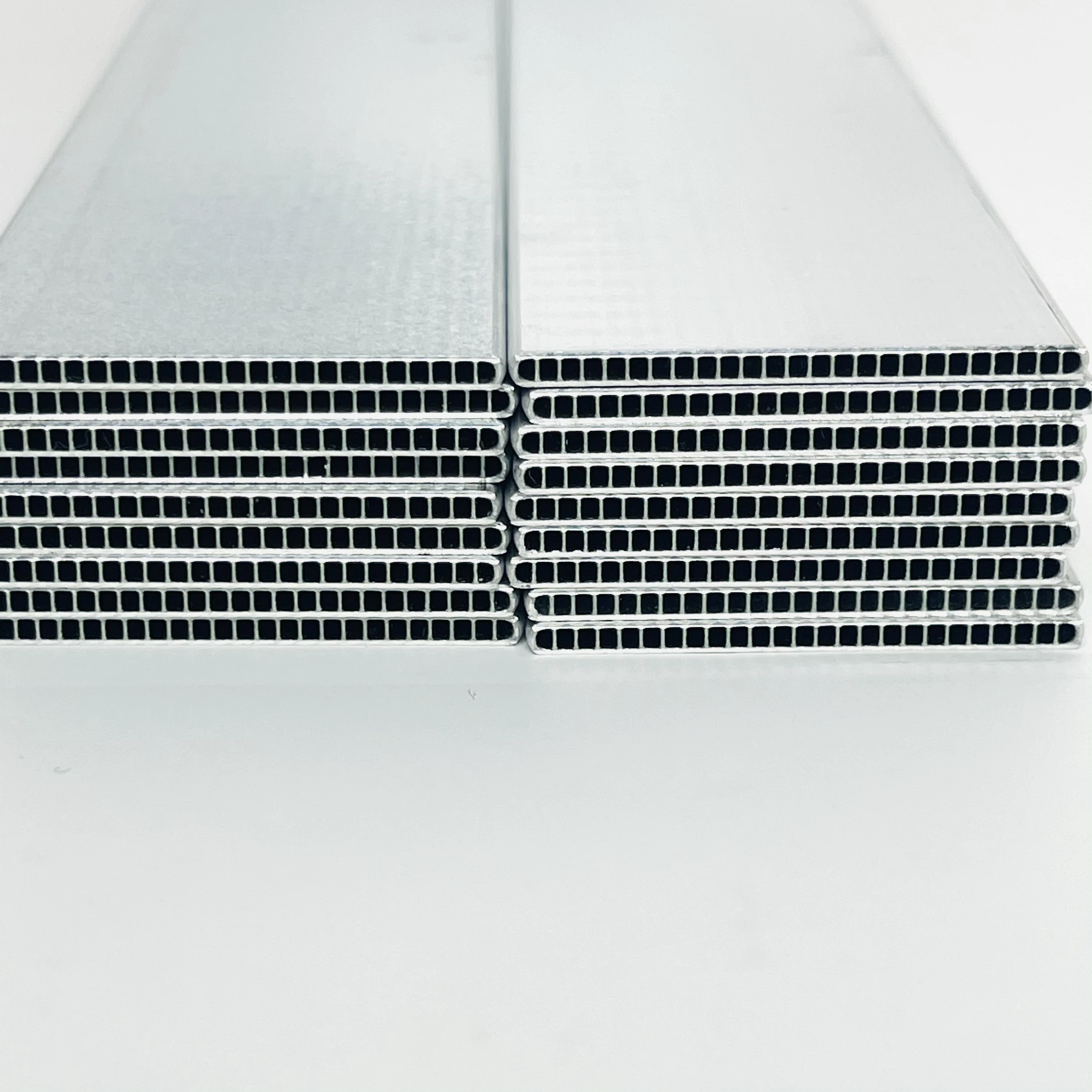 Aluminum extruded microchannel flat tube manufacturer for radiator