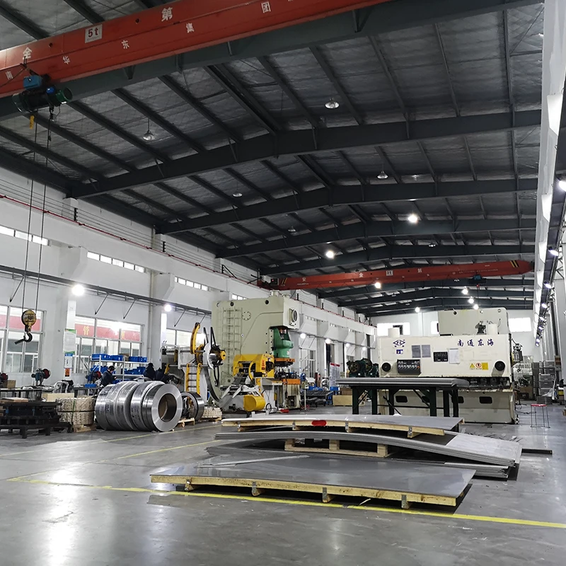 Hot-dip galvanized crossover pipe mount clamp