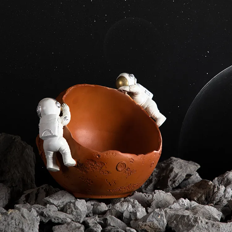 Wholesale handmade gifts astronaut shape orange gray creative interior tabletop decorations