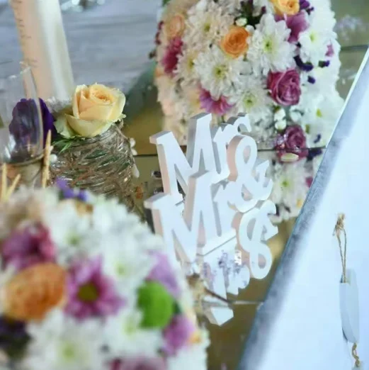 Coated White Decorative Wooden Letters Mr.& Mrs.15*8cm Large MDF Wood for Wedding Decoration Sign