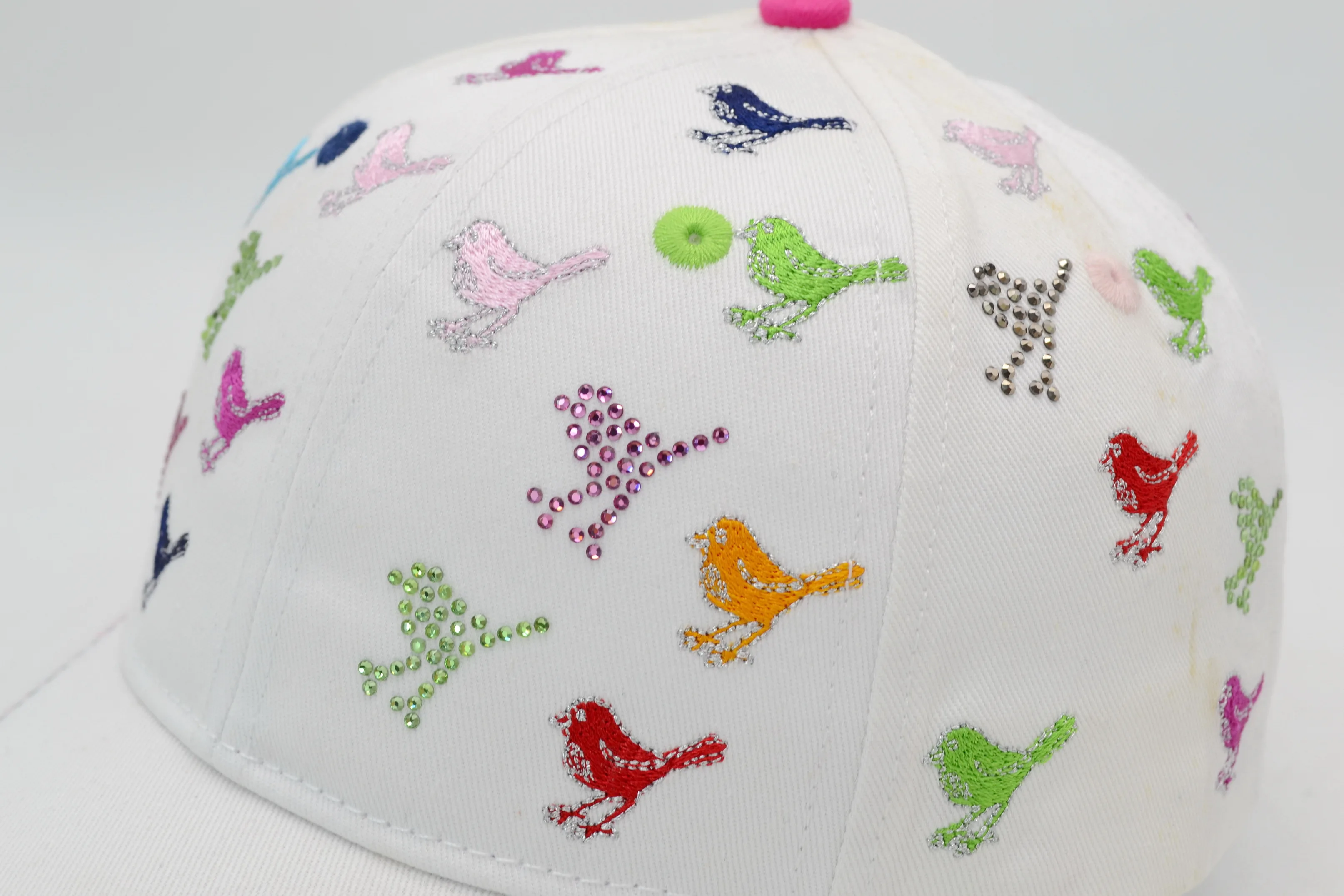 Custom 6 Panel golf baseball cap with diamond rhinestone embroider logo high quality standard girls cap