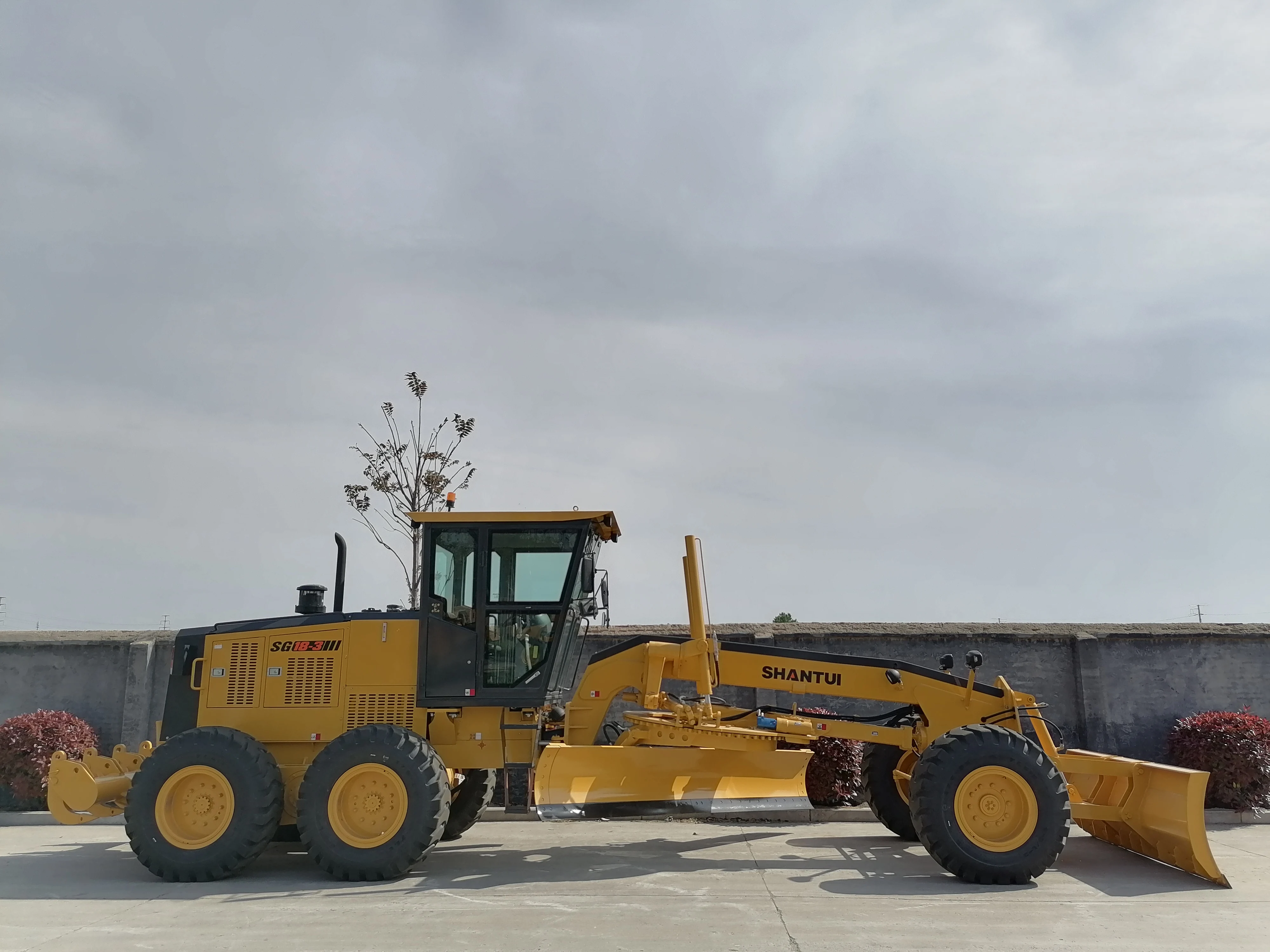 Shantui SG18-3 132kw 15.9ton Best Quality Chinese Motor Grader For Sale