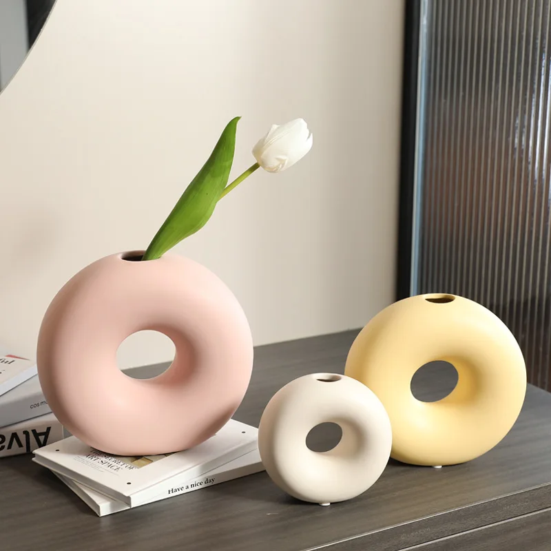 Best Selling Wholesale Circle Donut Vases Grand Custom Design Manufacturers Flower Color Ceramic Vase For Home Decor