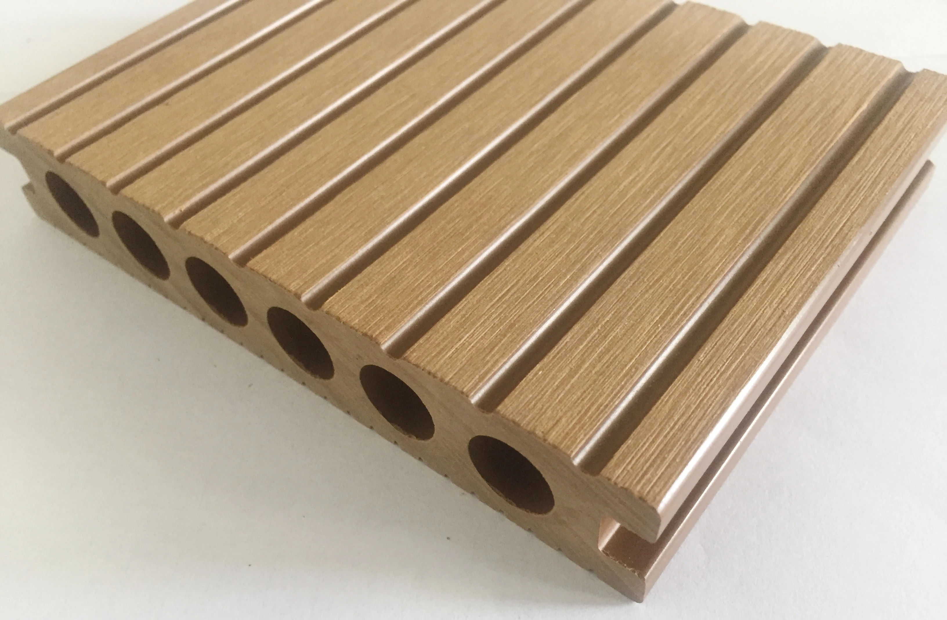 Factory Price WPC Decking Planks Recycled PWC Floor Plastic Composite  Engineered Flooring Outdoor Exterior Decking Panels