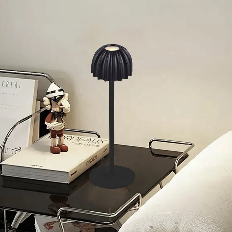 Hot selling aluminum bar cordless rechargeable table lamp modern restaurant touch dimming battery table lamp