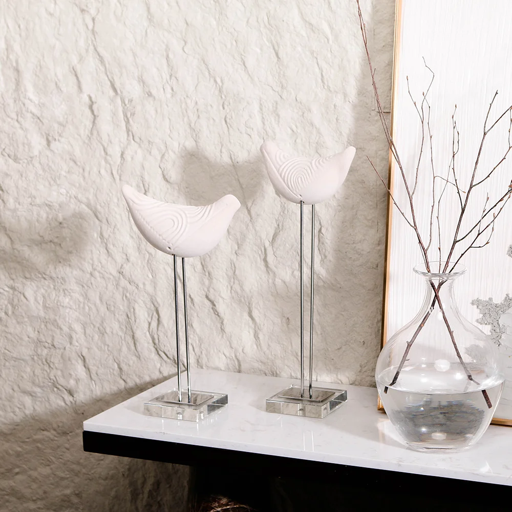 Wholesale Metal Singing Bird Sculpture on Stand  Office Home Decoration Table Standing Abstract Sculpture Bird Sculpture
