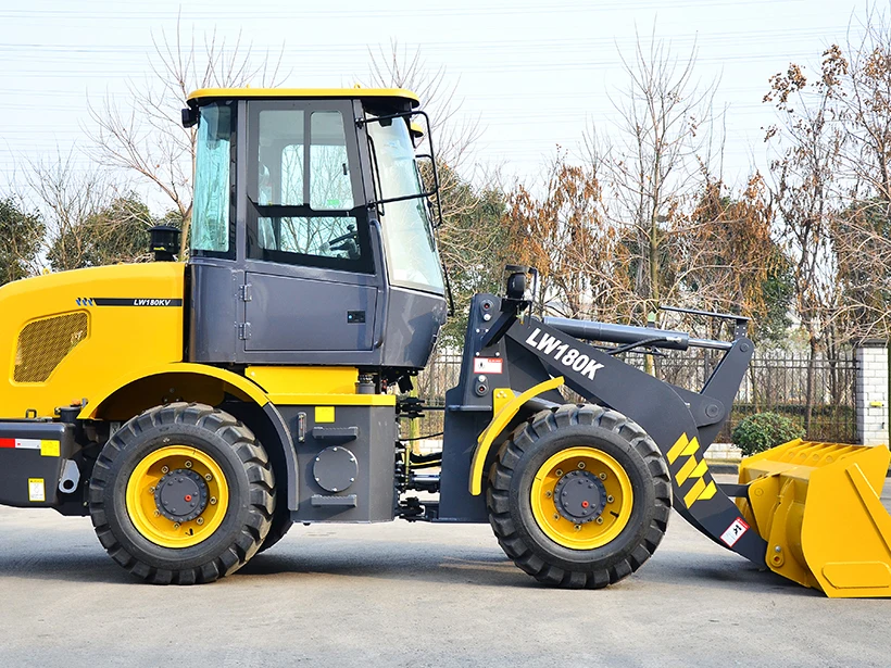 Hot Sell Small tractor front end loader LW180KV with pallet fork