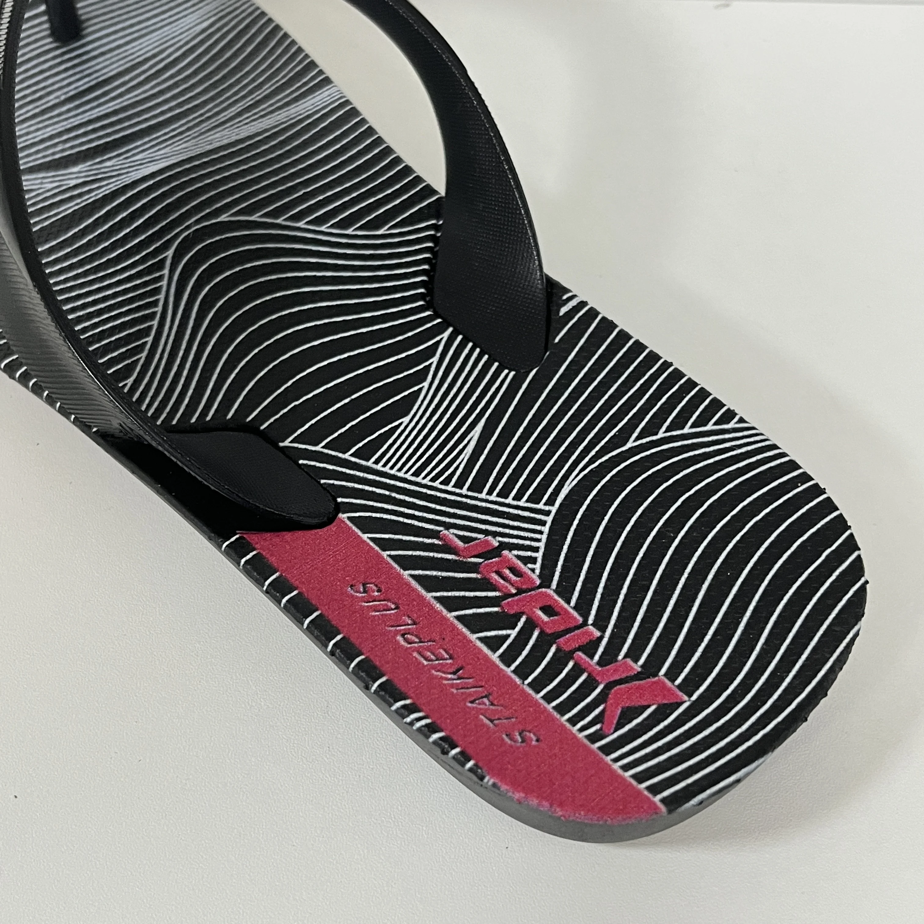 Summer Men Slippers Sandals Wholesale Outdoor Beach Flip Flops Causal Slippers Flip Flops