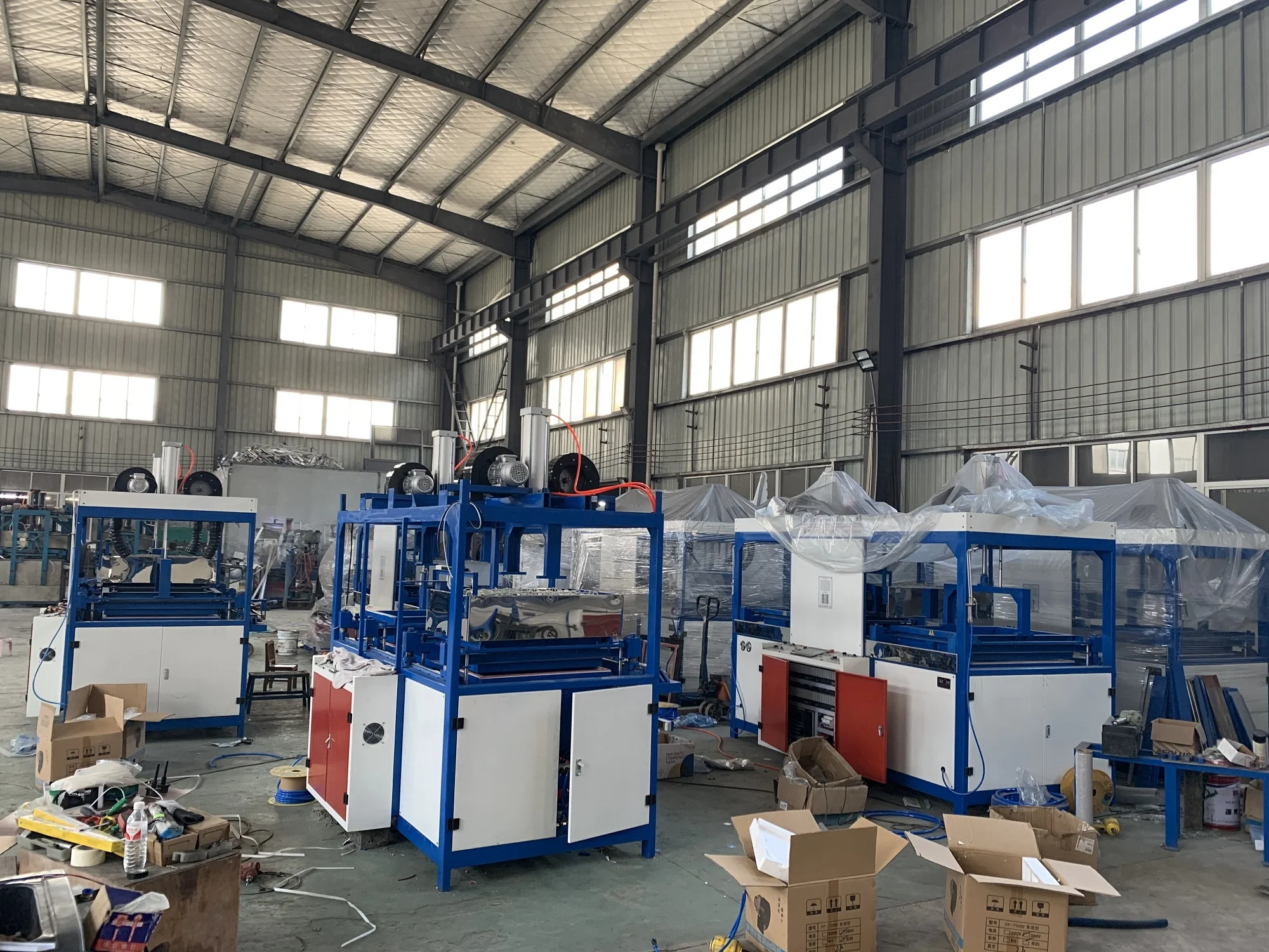 YESHINE Quality ABS PC Luggage vacuum forming machine for children suitcase