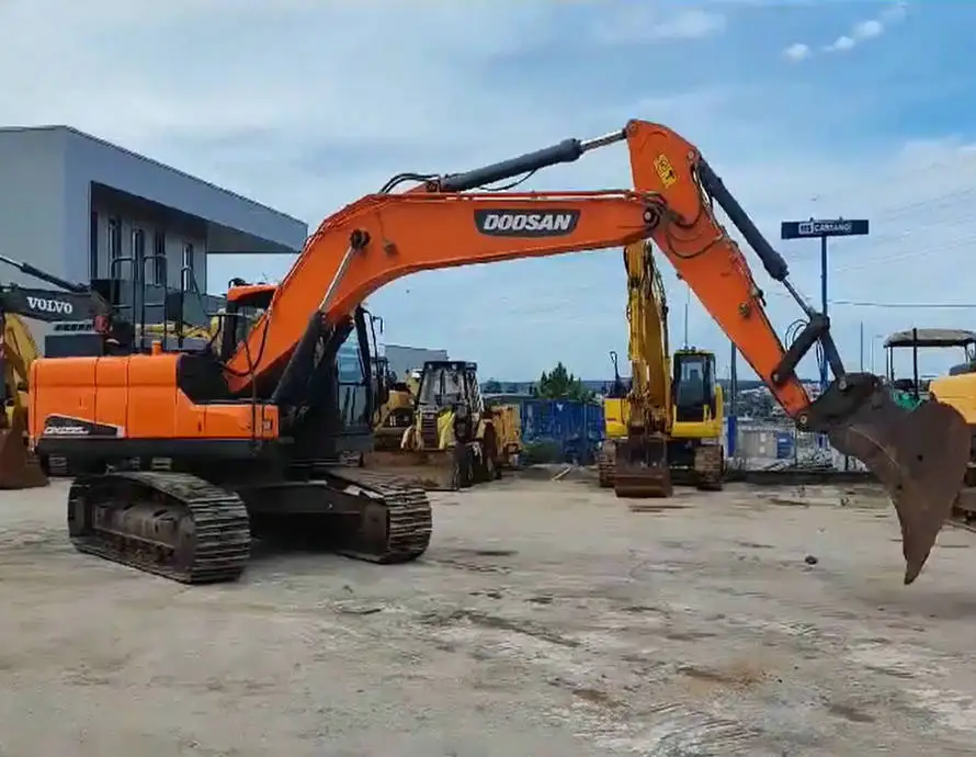 Used DX235LC-5  Excavator Original Korea 23Ton  Excavation Machinery DX235 Crawler moving type excavator For sale