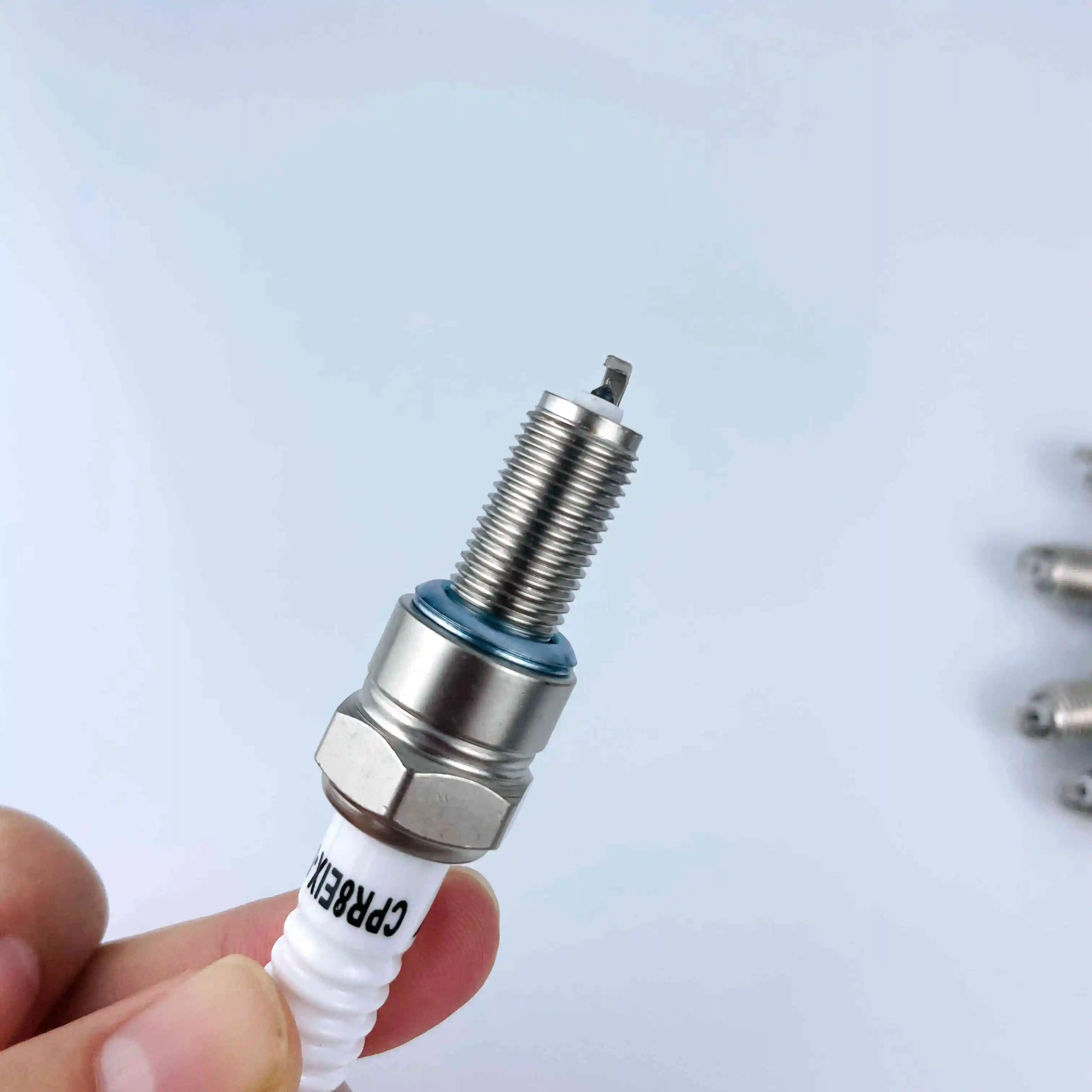 Quality motorcycle motor spark plug CPR8EIE-9 HSA-C7 HIX-CR7