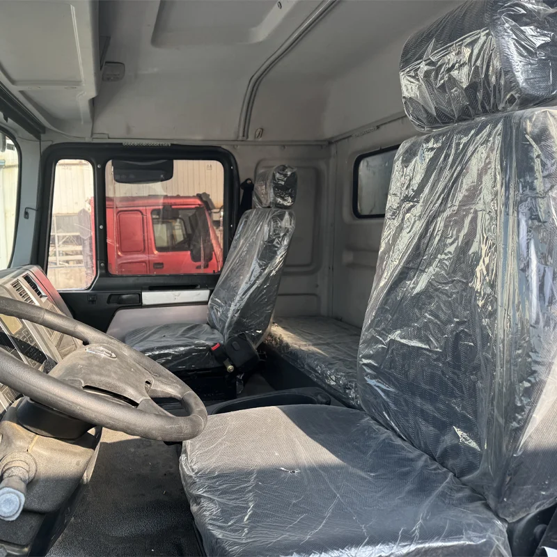 High quality 430hp original engine Oil delivery tanker 25000L 6x4 shacman fuel tank truck