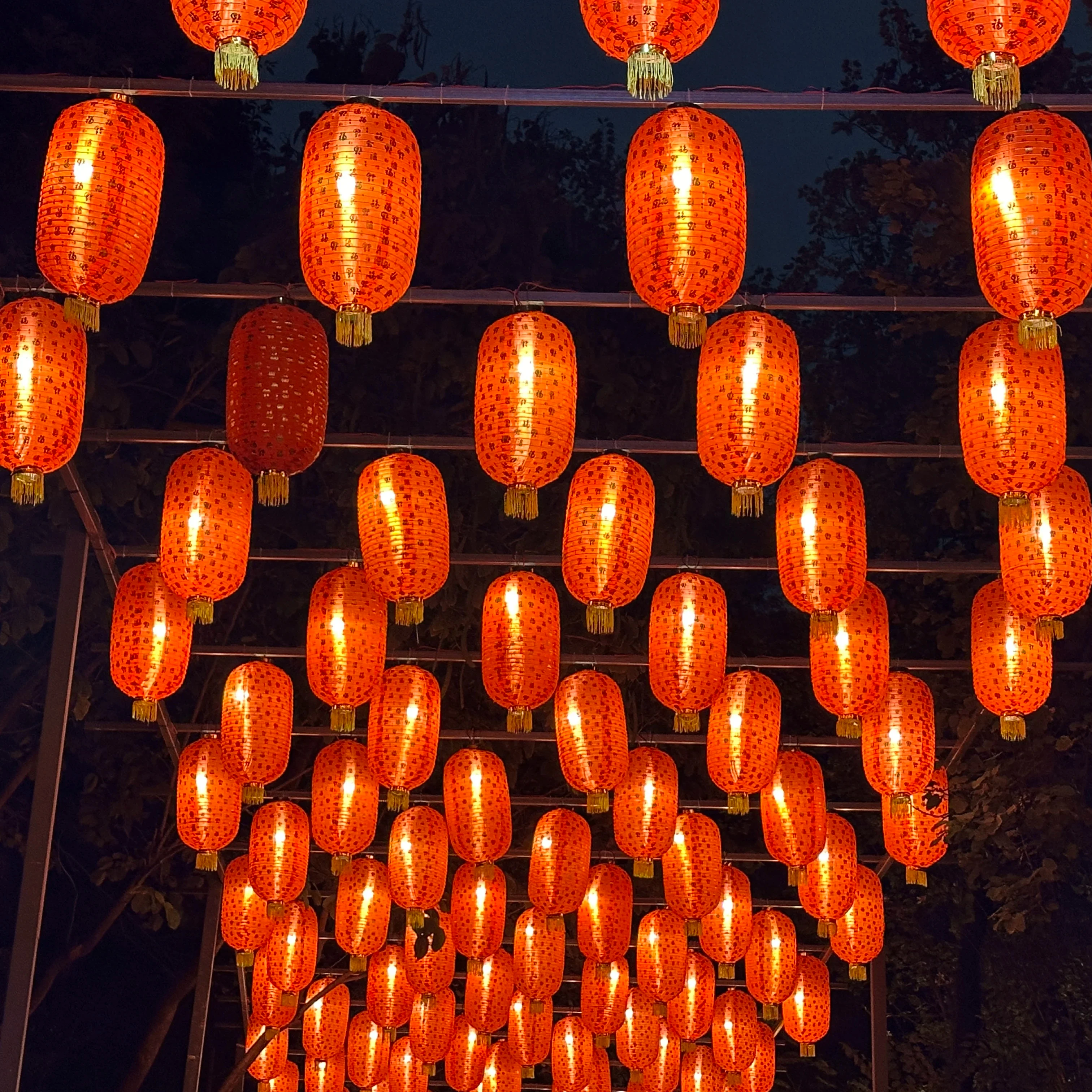 Customized Outdoor Waterproof Chinese Lanterns Holiday Decoration Paper Birthday Party Supplies Paper Lanterns