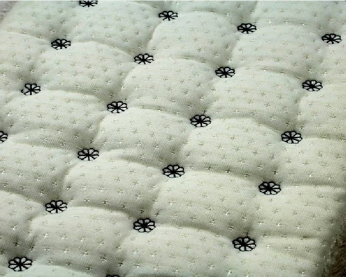 Машина для прошивки краев матраса с четырьмя головками