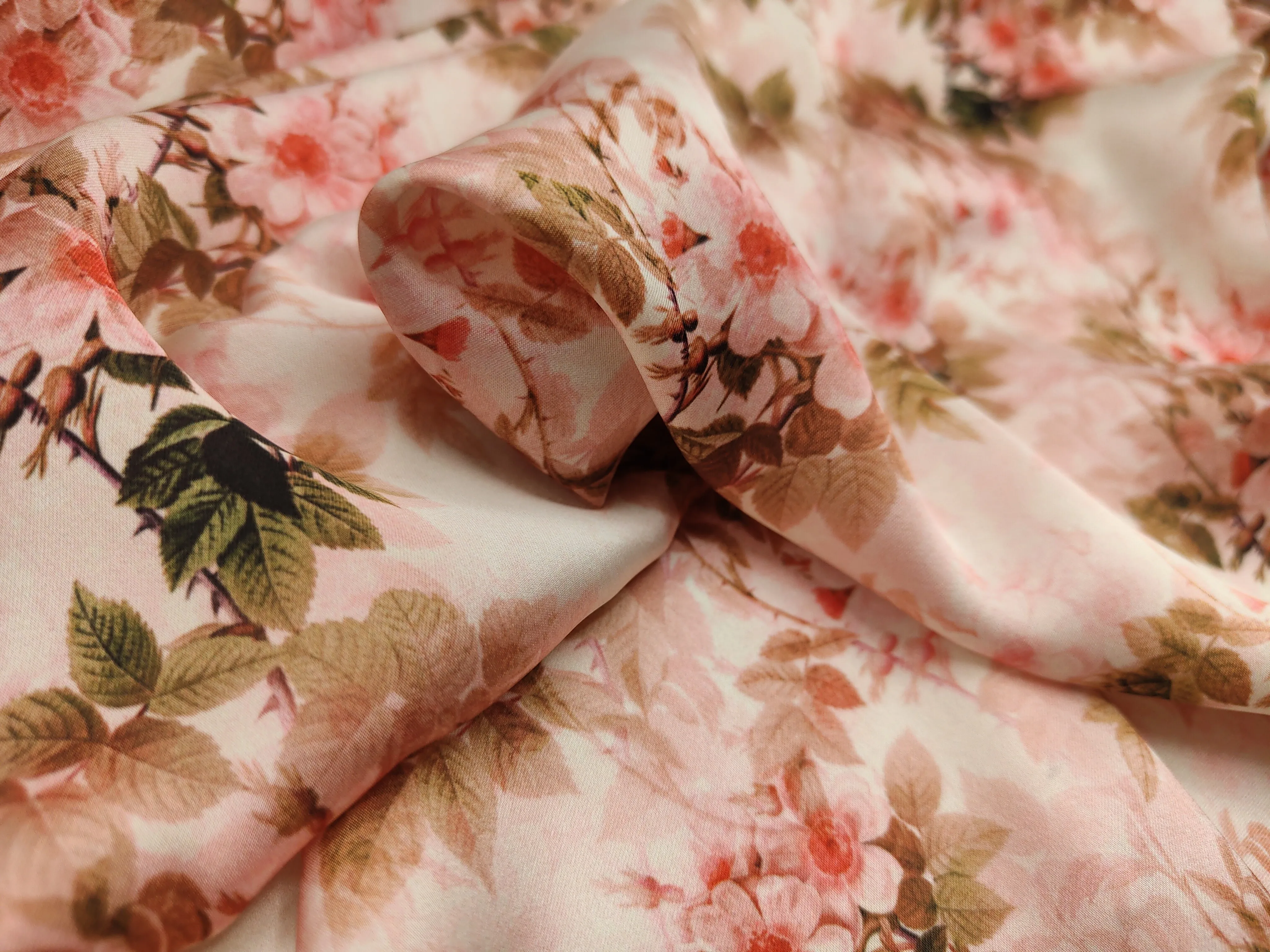 2024 Fashion High Quality 50D Custom Floral Pattern Digital Print Satin Chiffon Fabric