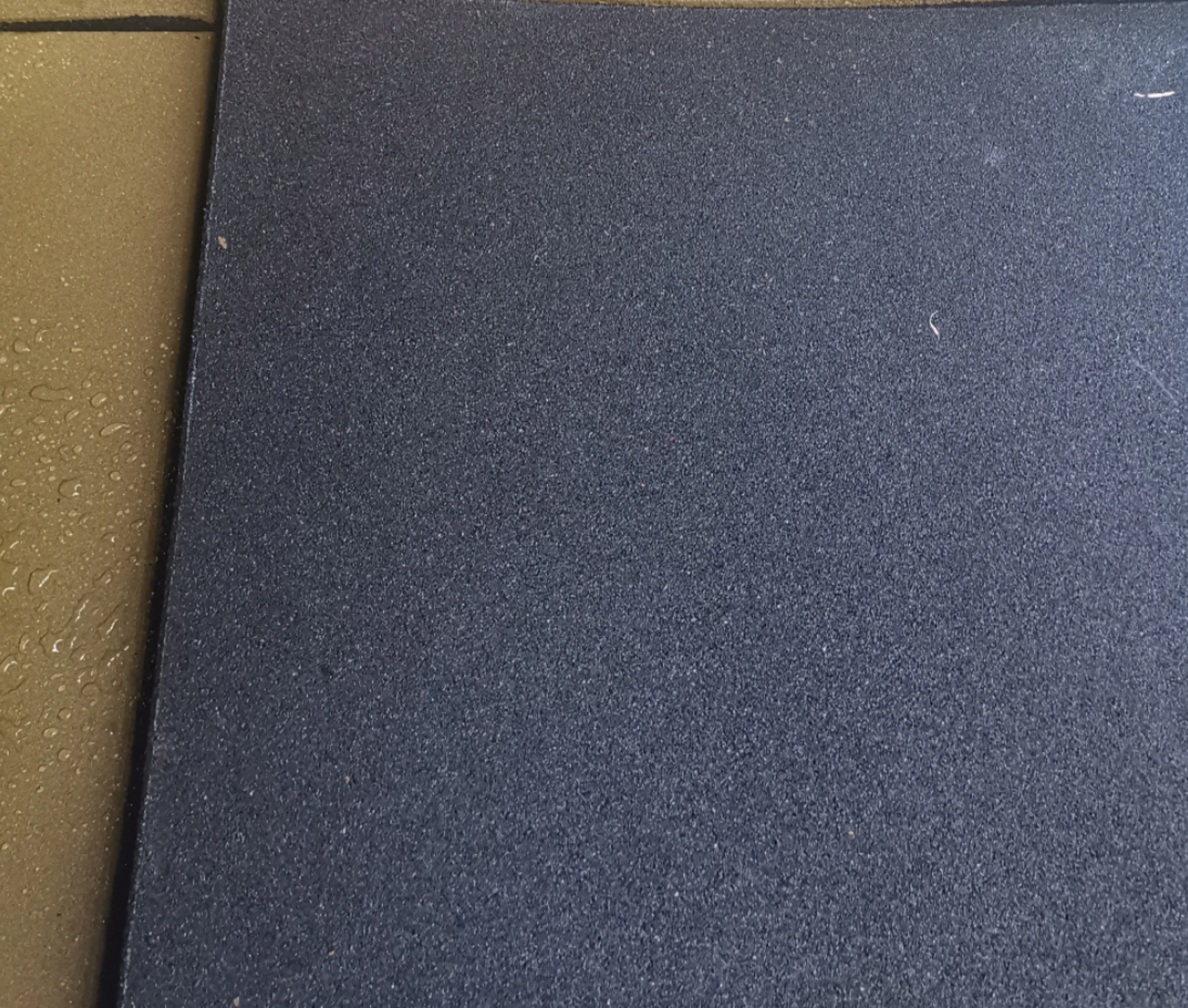 low price 25mm sound insulation shock absorption SBR tiles gym flooring rubber mat flooring Thailand