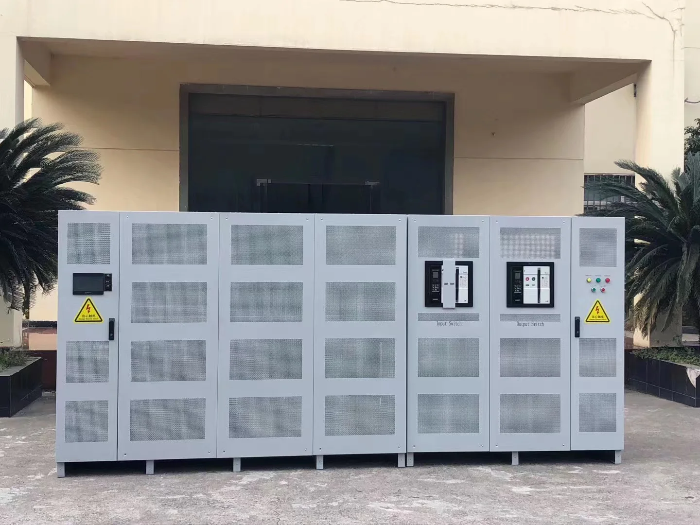 Chinese Manufacturer Electrical Energy Storage Systems Inverter Energy Storage System All In One ESS Industrial Solar Inverter