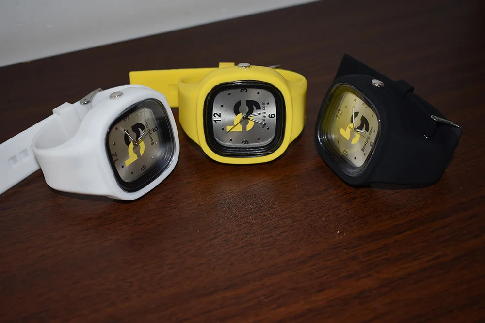 2022 New fashionable silicon rubber watch customise logo silicone watch