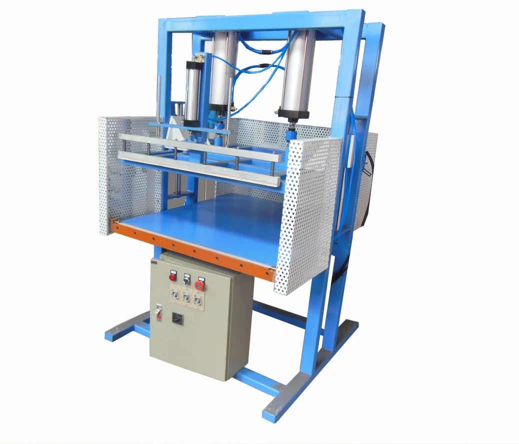 Vacuum packing machine