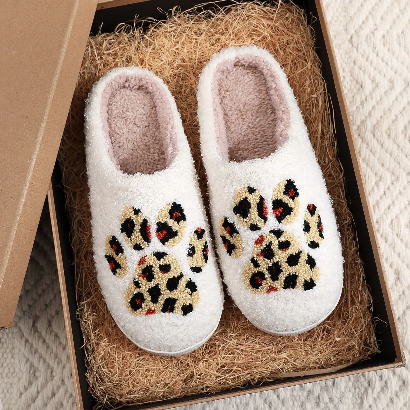 Factory 2024 winter soft sole bedroom indoor warm leopard print cat paw Cartoon slippers ladies mens
