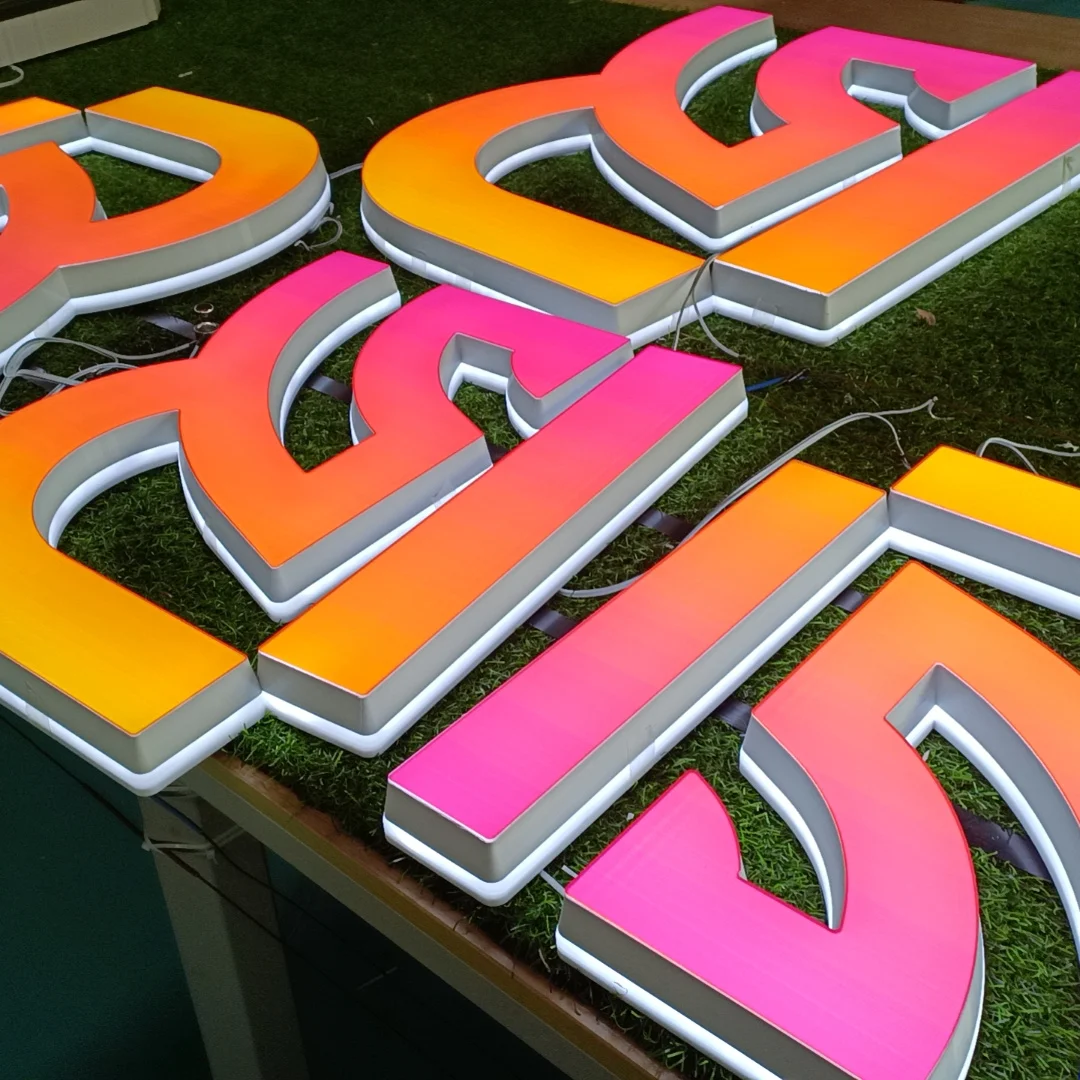 Custom Novel RGB 3D Luminous Sign for Business Shop Advertising Electronic Letter Colorful LED Light Sign Acrylic Luminous Sign