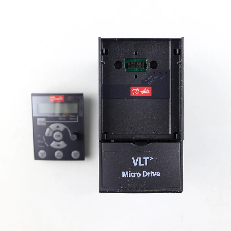 Danfoss inverter VLT fc51 series 230 V AC 4.2 a three phase 220 / 380v1 5 / 18.5kw fan water pump VFD Frequency Inverter