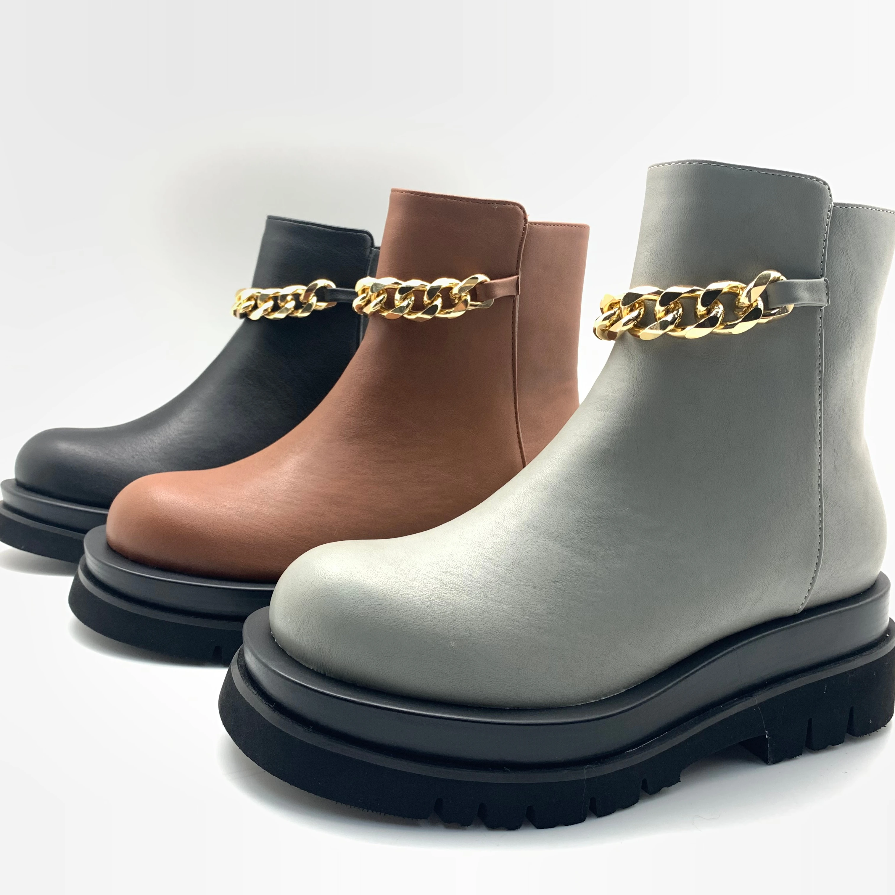 Customize Rubber Outsole Boot Ladies Chelsea Boots Chunky Boot with Metal Chain