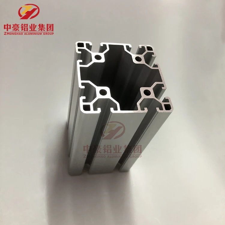 Алюминиевый профиль с отделкой фрезами алюминиевый 45x45 25x25