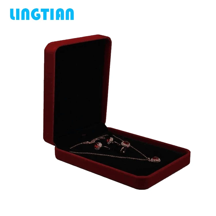 LINGTIAN China wholesale pearl earring and necklace velvet red box