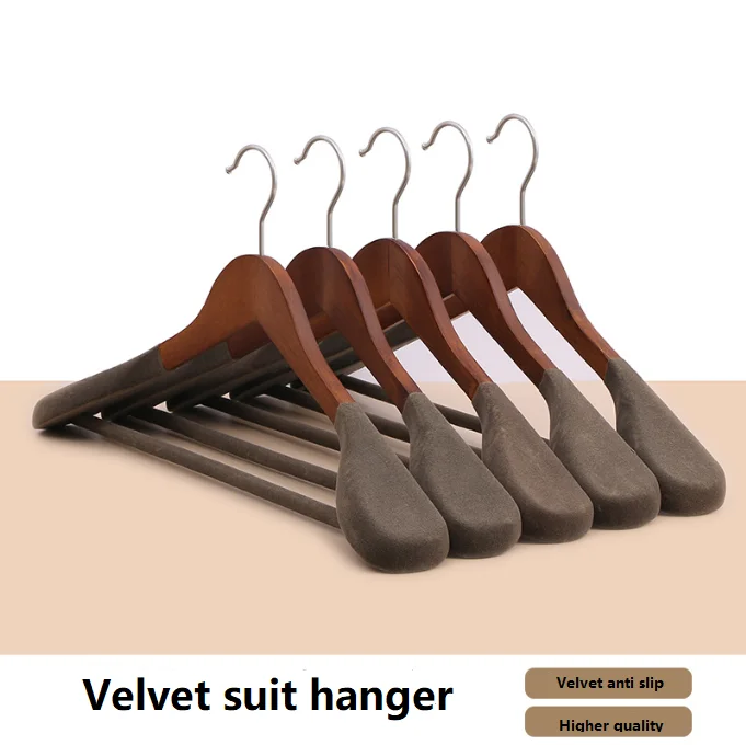 Modern High quality Wholesale Hotel men suits coat velvet luxury wooden hanger for cloths