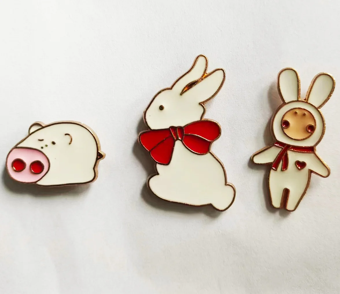 Button Pins Aesthetic custom Funny Cartoon brooch Cute Enamel Pins Bulk Enamel Pin for Backpacks Bag Hat clothes