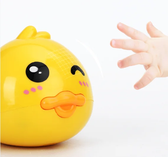 Hot selling cute cartoon yellow duck bath toys for kids pool swimming toys for bath