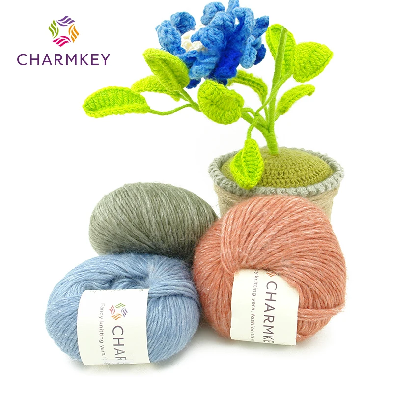 Wholesale customized 50gram per PCS different colors available 70% wool and 30% bamboo fiber chunky fancy wool yarn for crochet