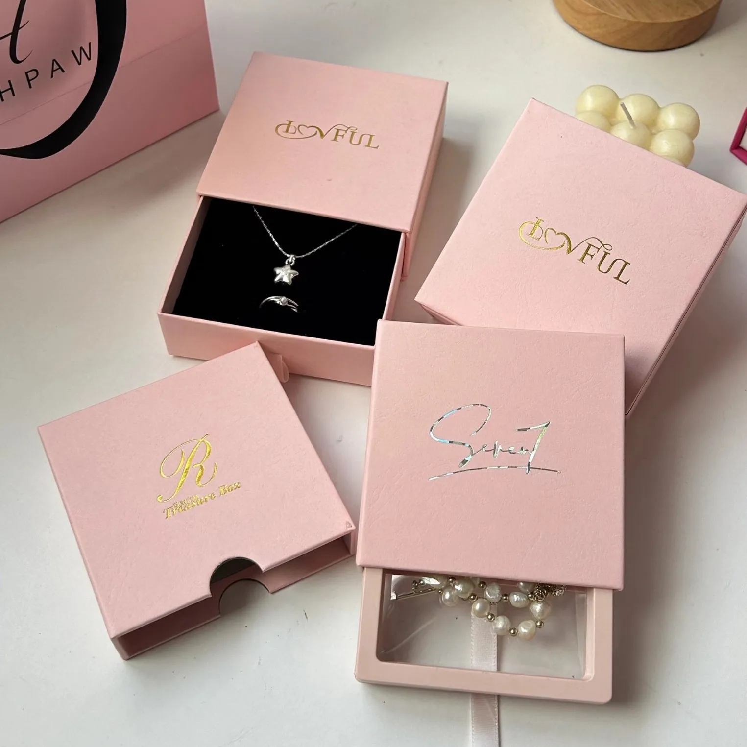 Hot Stamping Custom Pink Package Boxes Luxury Gift Boxes For Jewelry Cardboard Sliding Drawer Box With Ribbon Handle