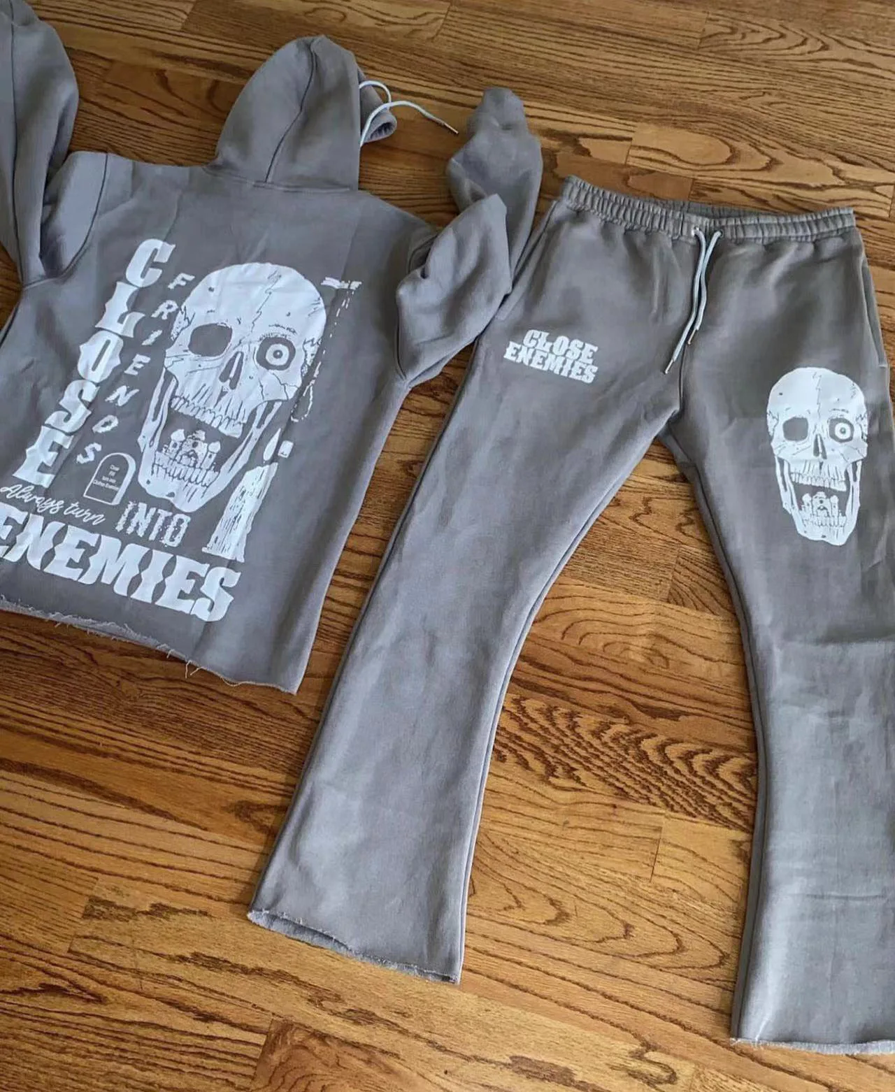 Custom Unisex Fleece Cotton Sweatshirt Raw Hem Hoodie And Sweat Flare Pants Set Jogger Men Tracksuits Sweatpants Sweatsuit