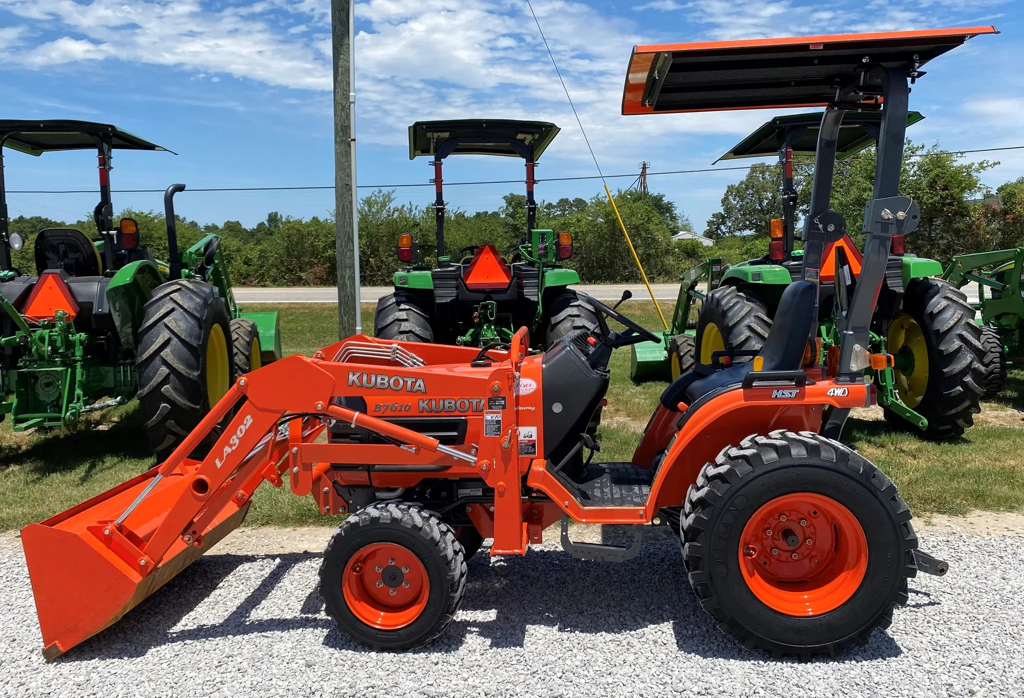 Newest multifunctional small/mini farm kubota tractor with best price rubber track tractor with all accessories